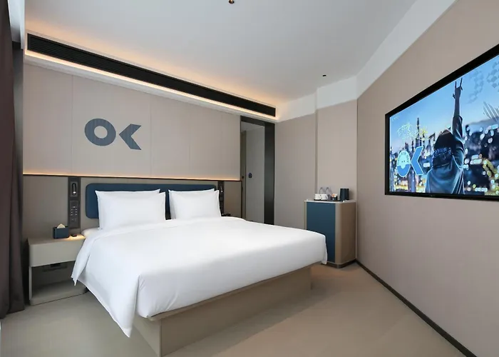 Huanman Hotel